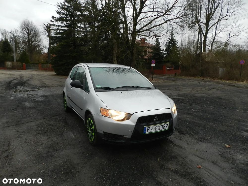 Mitsubishi Colt - 12