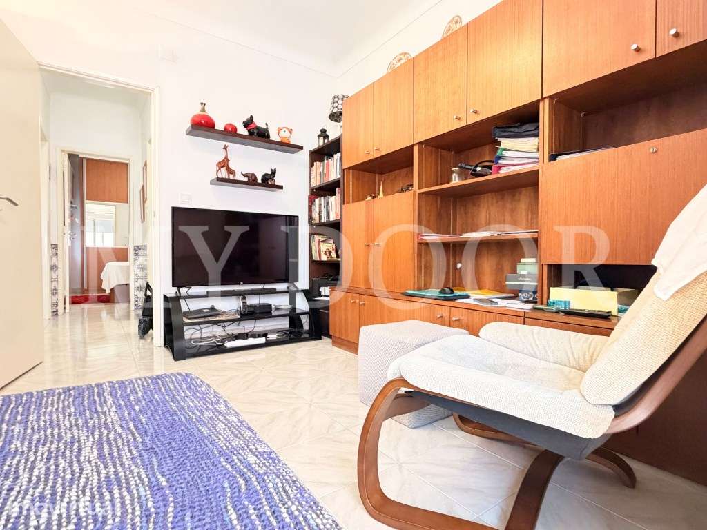 Apartamento T1 em Moscavide - 1º andar c/ Pequeno Espaço Exterior - Grande imagem: 2/31