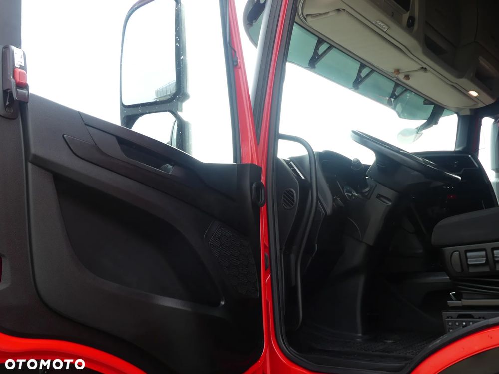 Iveco S WAY 460 / EURO 6 / NISKI PRZEBIEG / STANDARD / - 28