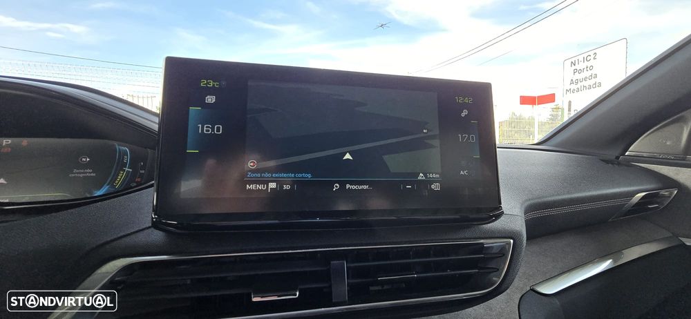 Peugeot 3008 1.6 Hybrid GT Pack e-EAT8 - 39