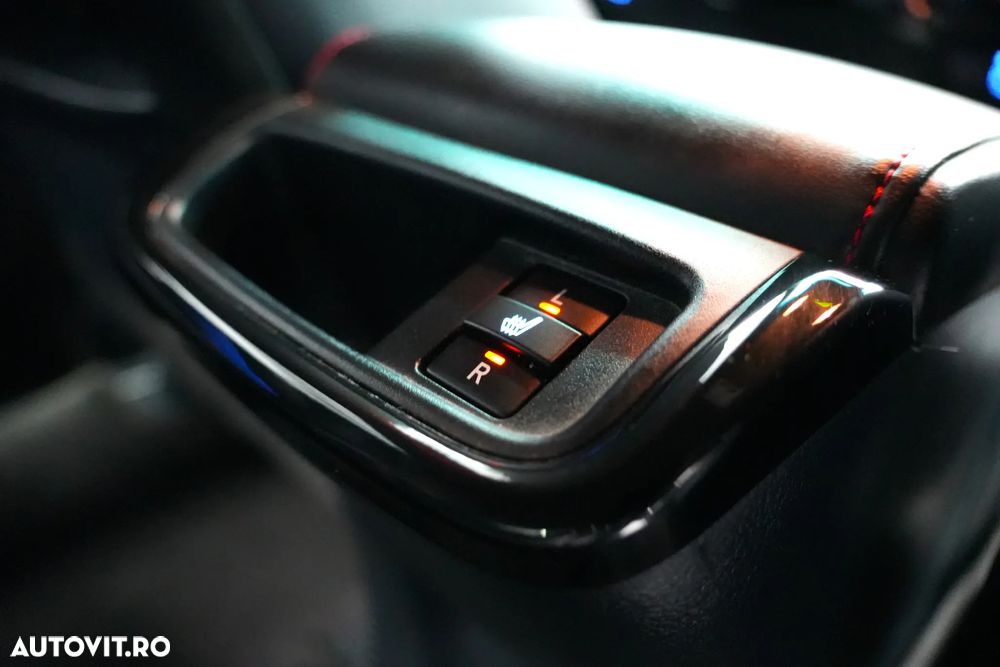 Toyota Hilux 2.8D 204CP 4x4 Double Cab AT GR Sport - 12