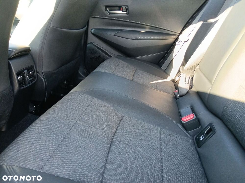 Toyota Corolla 1.8 Hybrid Style - 12