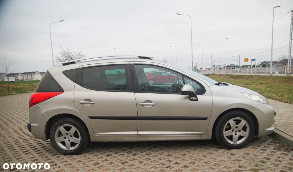 Peugeot 207 1.6 HDi - 2