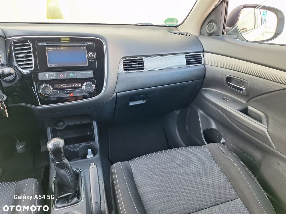 Mitsubishi Outlander 2.0 2WD SUV-Star - 29