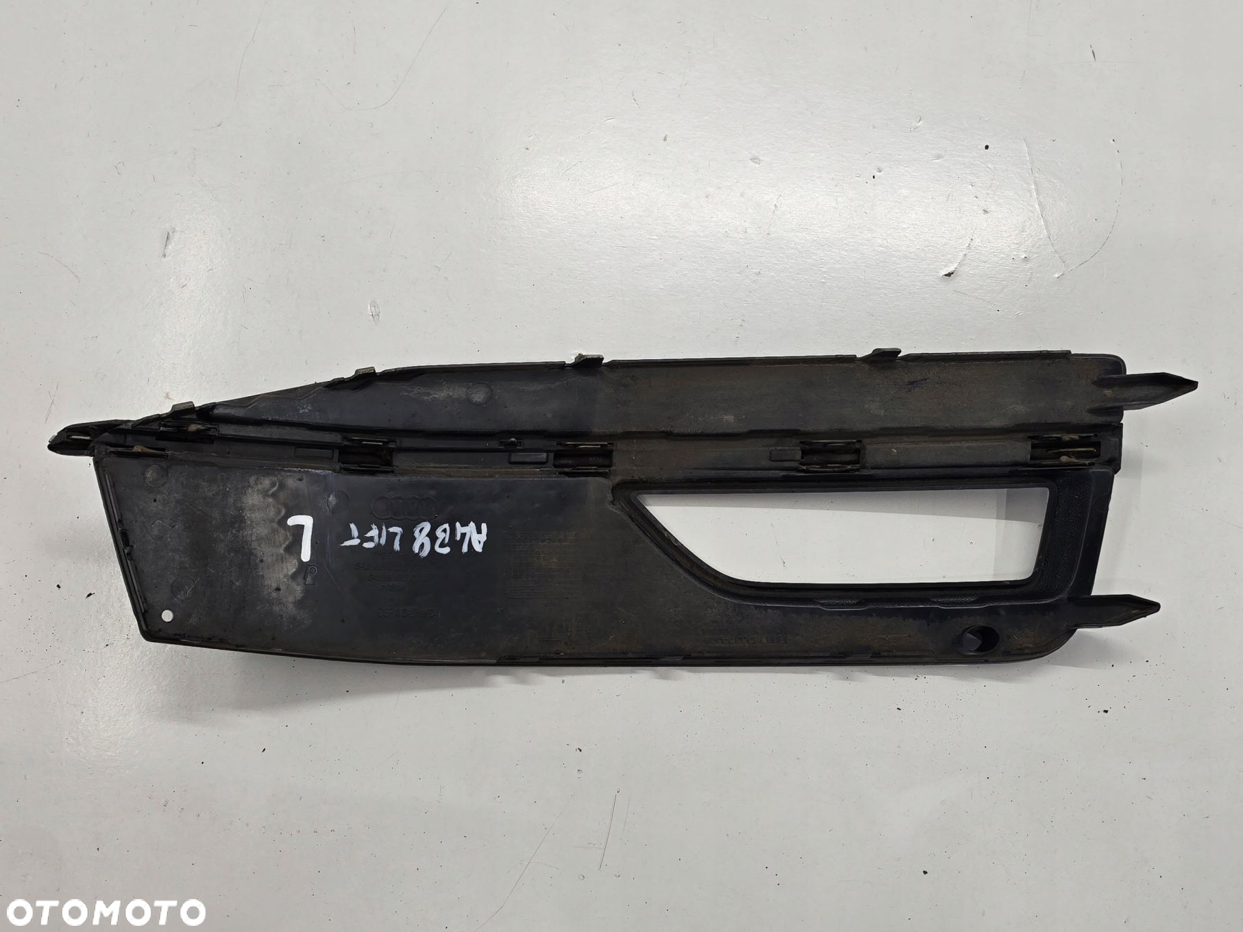 AUDI A4 B8 LIFT 15R S-LINE KRATKA ZDERZAKA LEWA 8K0807681L - 4