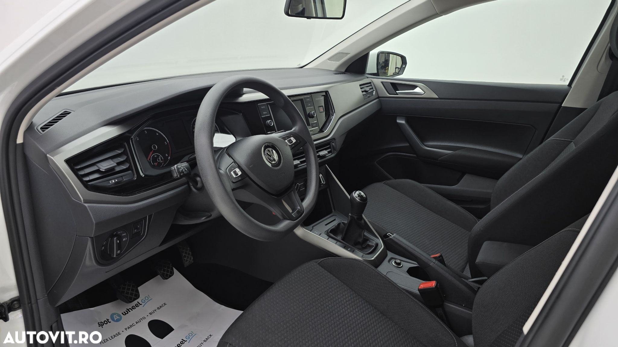 Volkswagen Polo 1.6 TDI Comfortline - 13