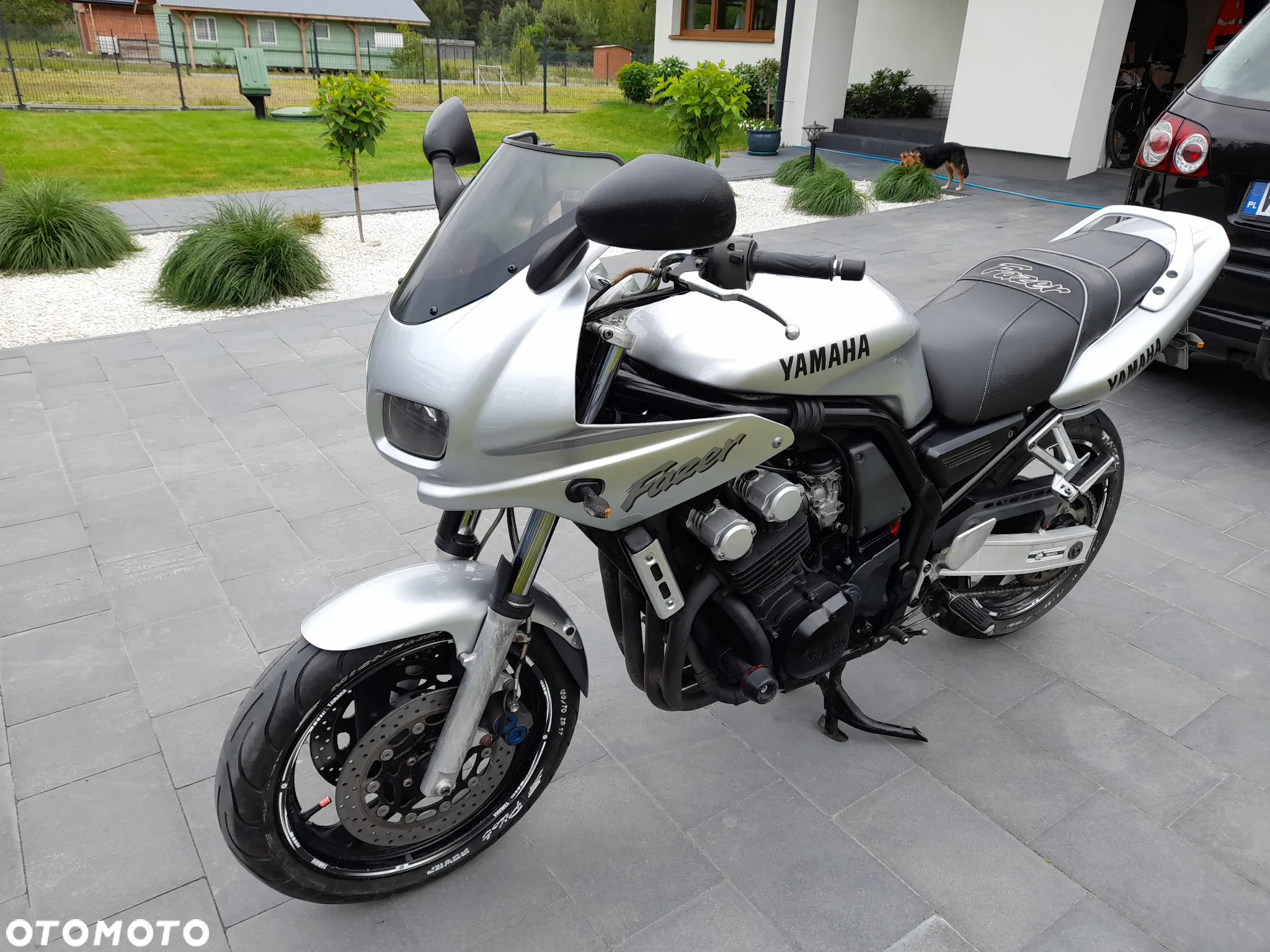 Yamaha FZS - 6