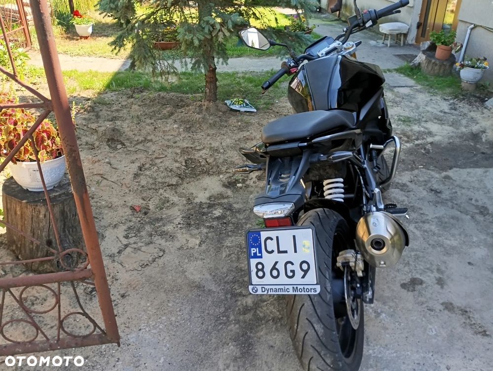 BMW G - 8