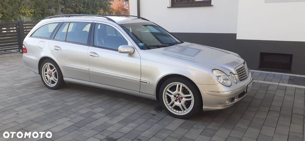 Mercedes-Benz Klasa E 270 CDI T Elegance - 4