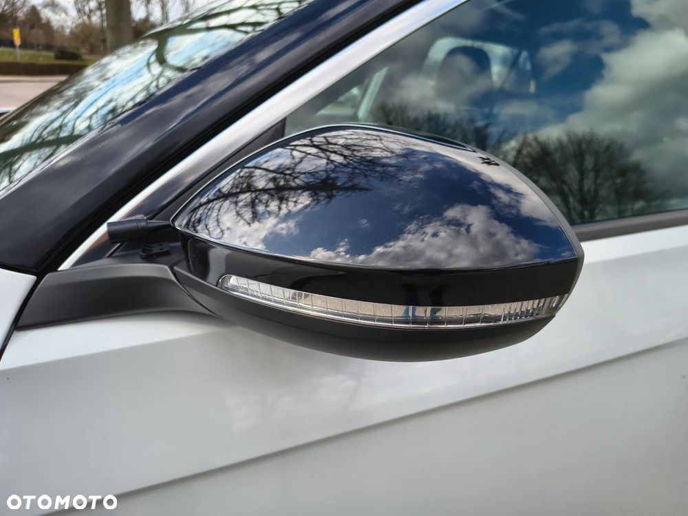 Volkswagen T-Roc 1.5 TSI Style - 28