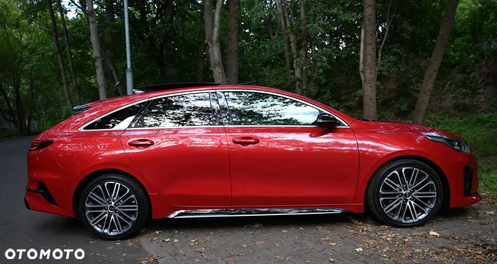 Kia ProCeed - 24