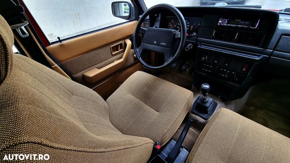 Volvo 240 - 2