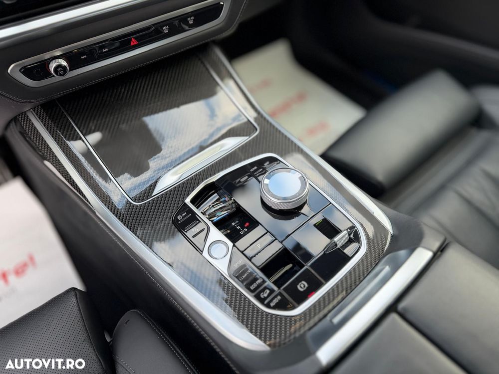 BMW X7 M60i xDrive AT MHEV - 18