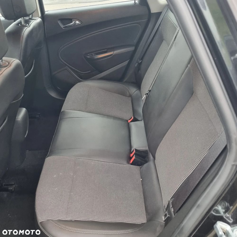 Opel Astra 1.6 Exklusiv - 9