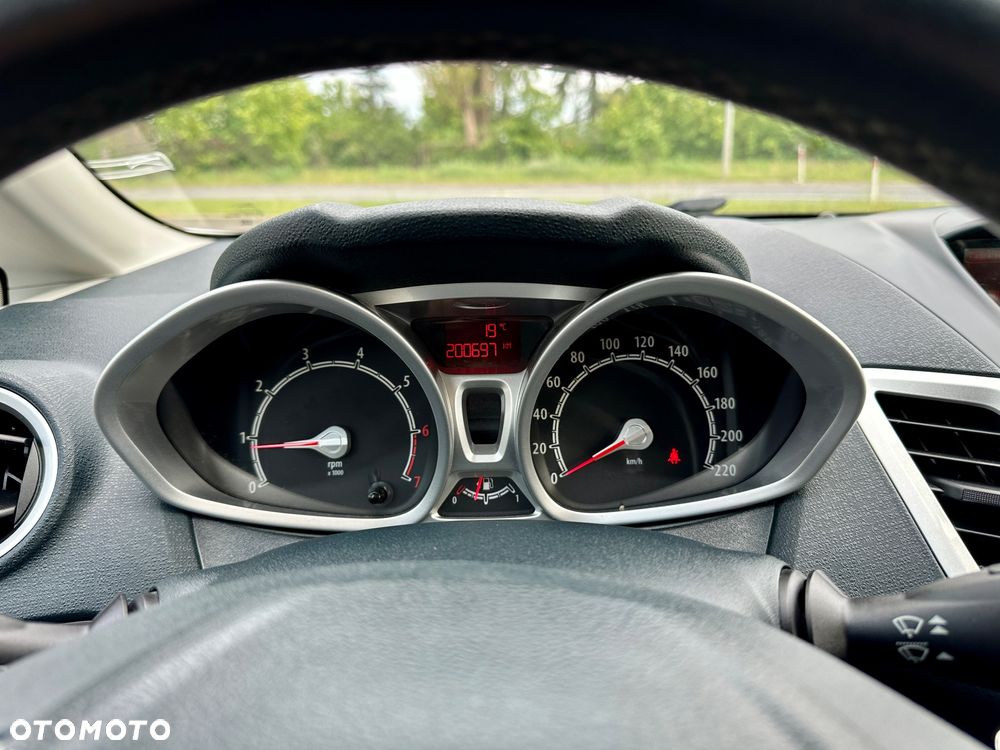 Ford Fiesta 1.4 Titanium EU5 - 29