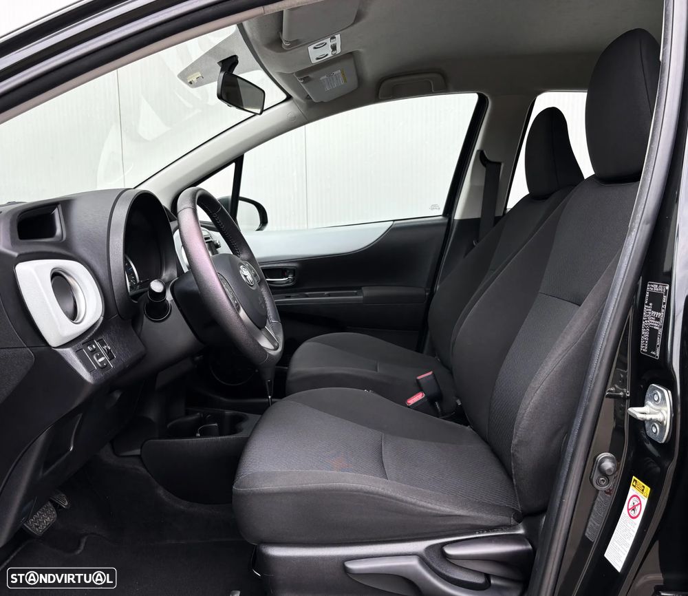 Toyota Yaris 1.5 HSD Comfort+P.Style - 10