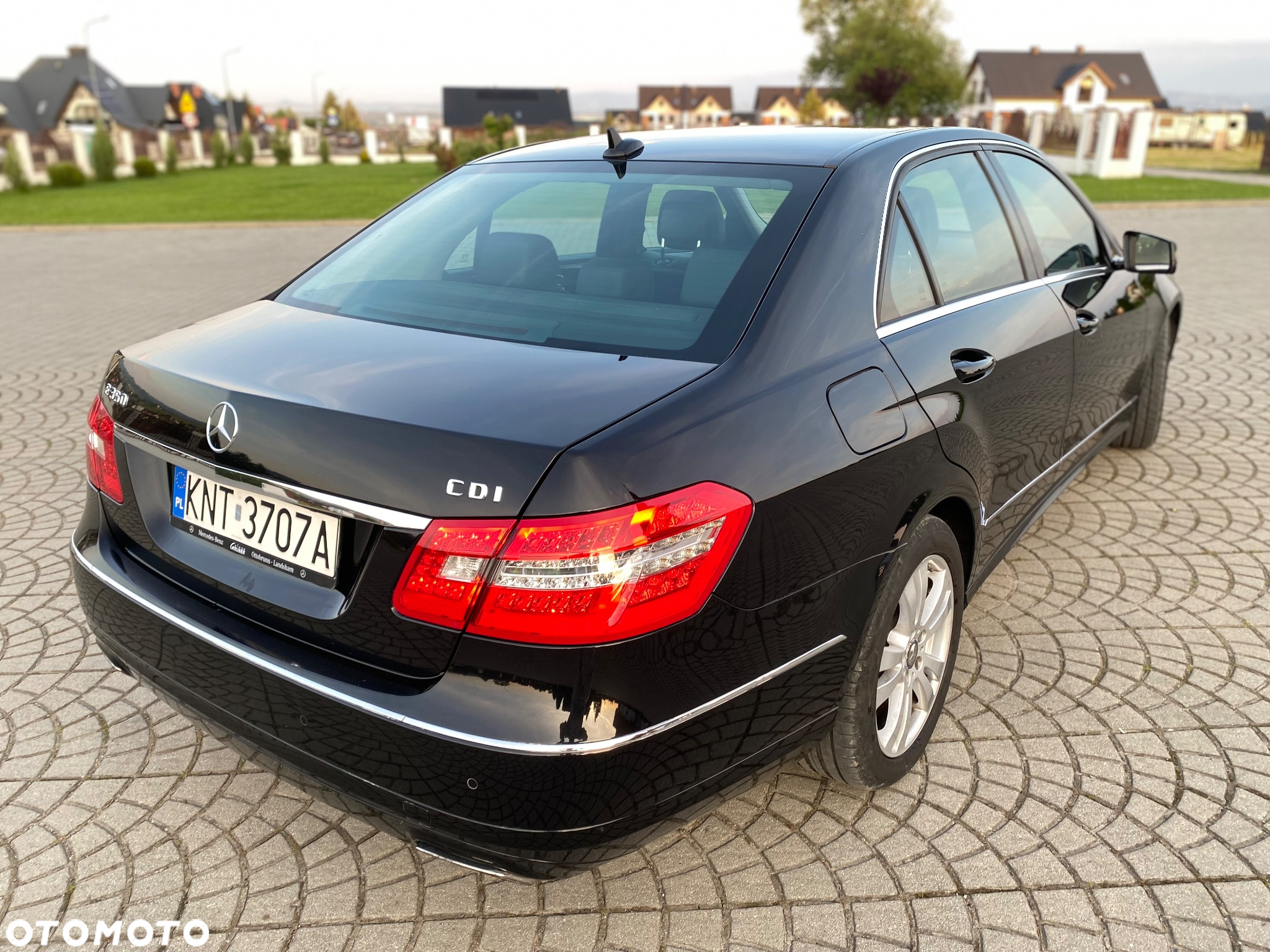 Mercedes-Benz Klasa E 350 T CDI DPF 4Matic BlueEFFICIENCY 7G-TRONIC Avantgarde - 7