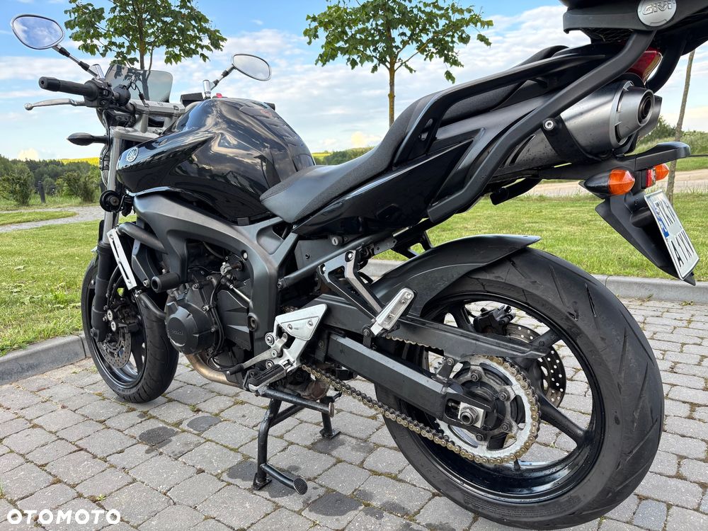 Yamaha FZ6 - 8