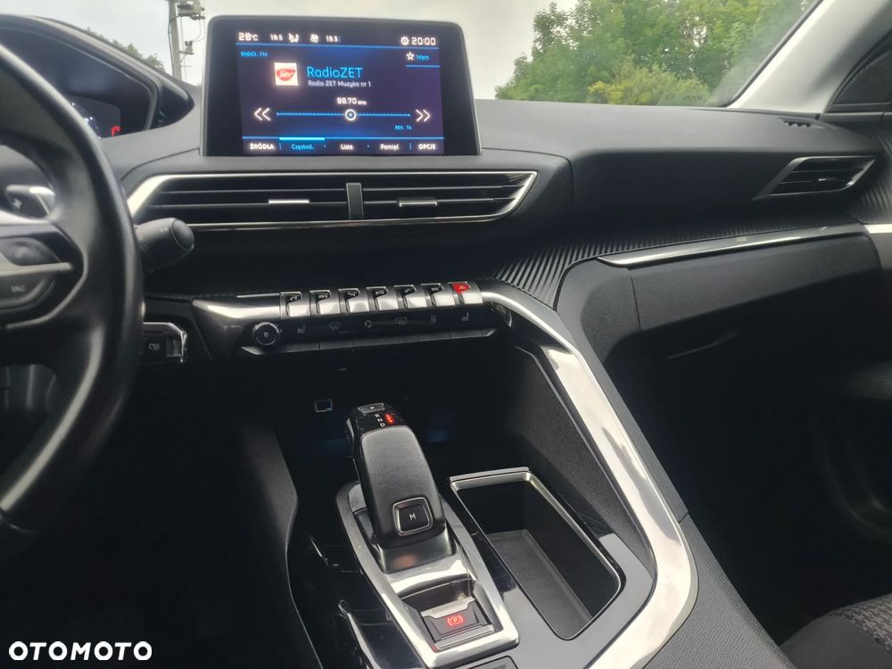 Peugeot 5008 1.2 PureTech Allure S&S EAT6 - 24