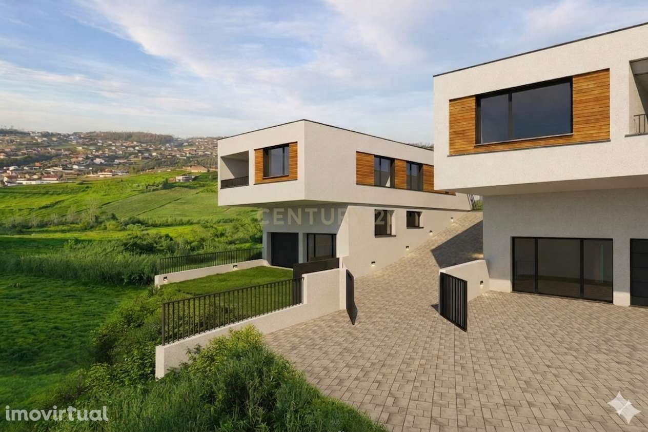 Moradia Térrea em Santa Eufémia - Grande imagem: 3/20