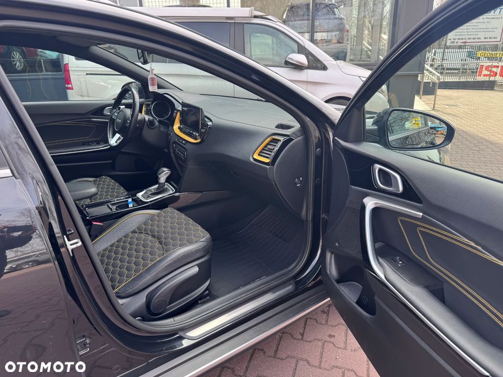 Kia XCeed 1.6 T-GDI Business Line DCT - 18