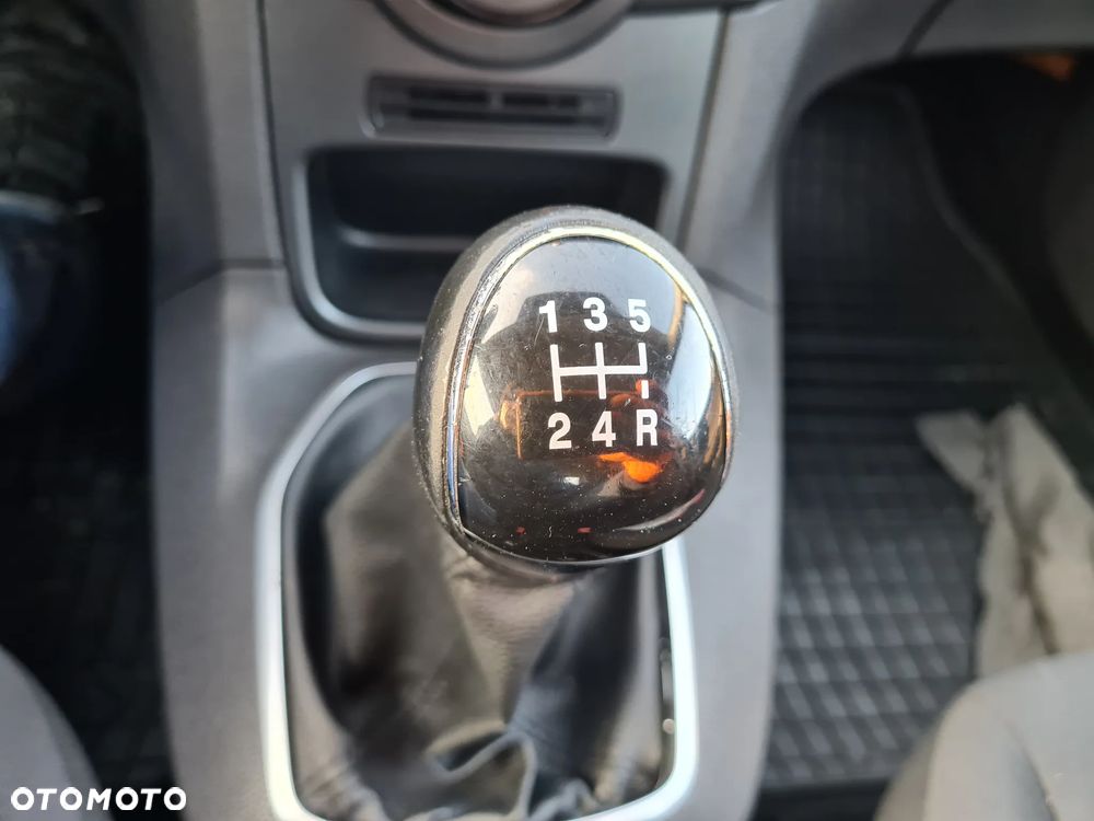 Ford Fiesta 1.25 Celebration - 15