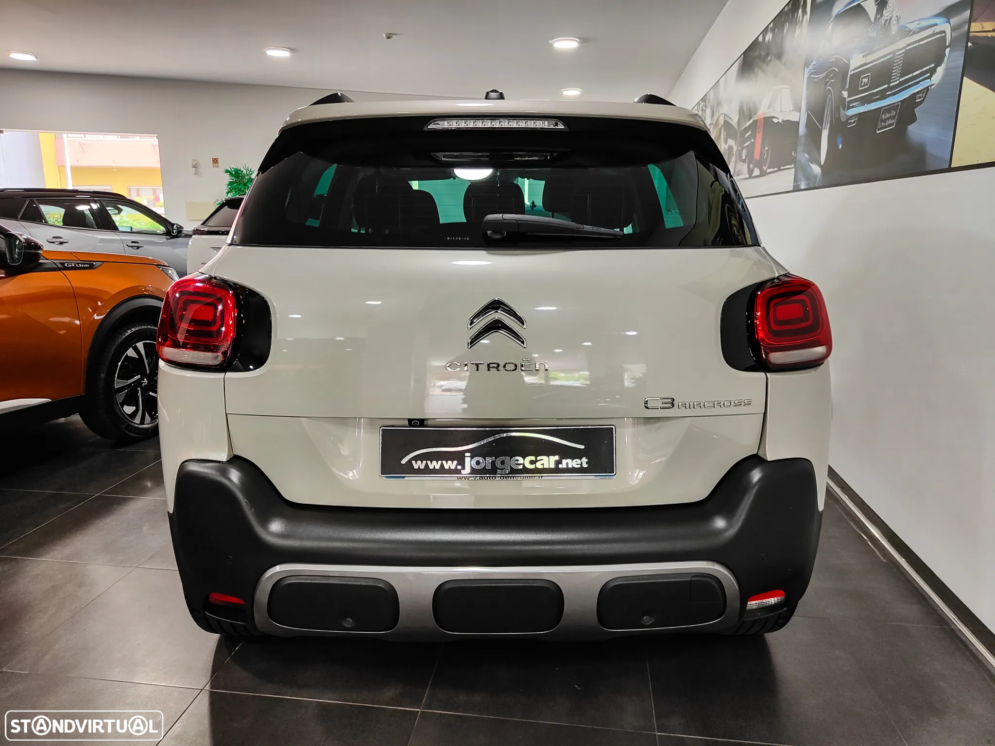 Citroën C3 Aircross 1.2 PureTech Shine EAT6 - 16