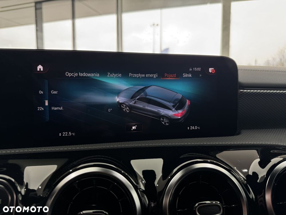 Mercedes-Benz CLA - 32