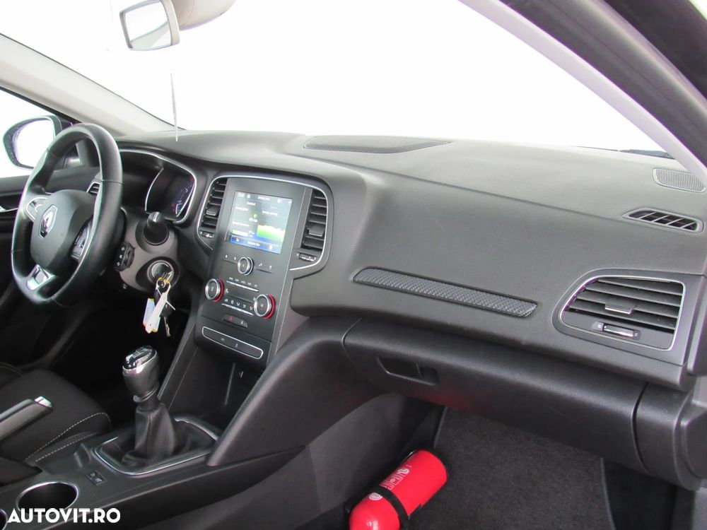 Renault Megane TCe GPF Business - 12