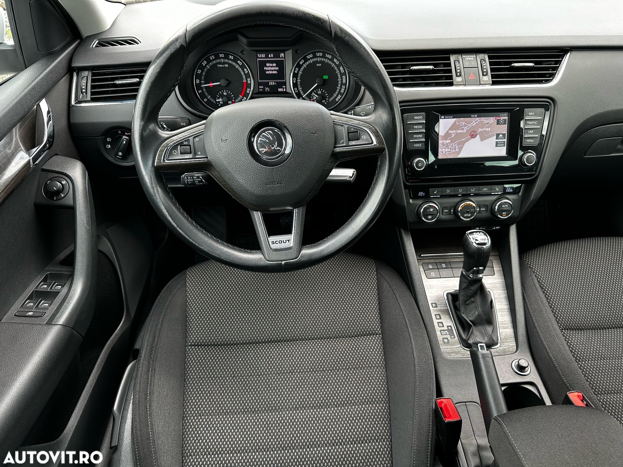 Skoda Octavia 2.0 TDI 4x4 DSG Scout - 18