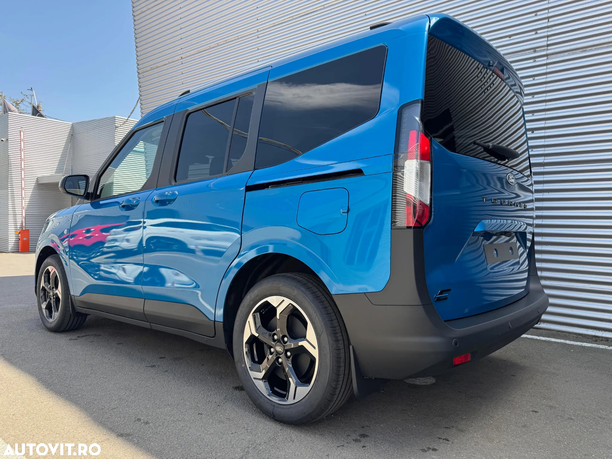 Ford Tourneo Courier - 3