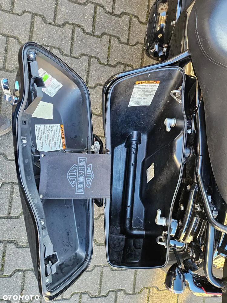 Harley-Davidson Touring Street Glide - 8