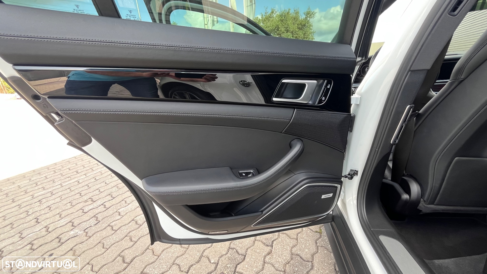 Porsche Panamera Sport Turismo 4 E-Hybrid - 11