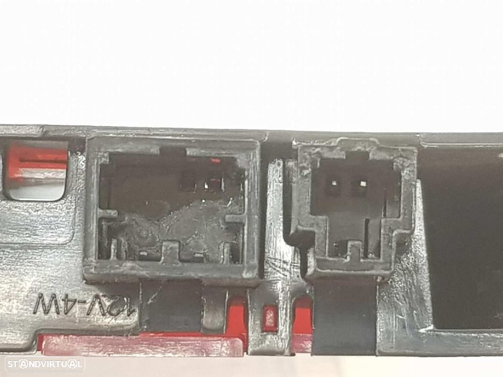 FAROLIM TRASEIRO CENTRAL AUDI A6 2014 -4G5945097 - 3