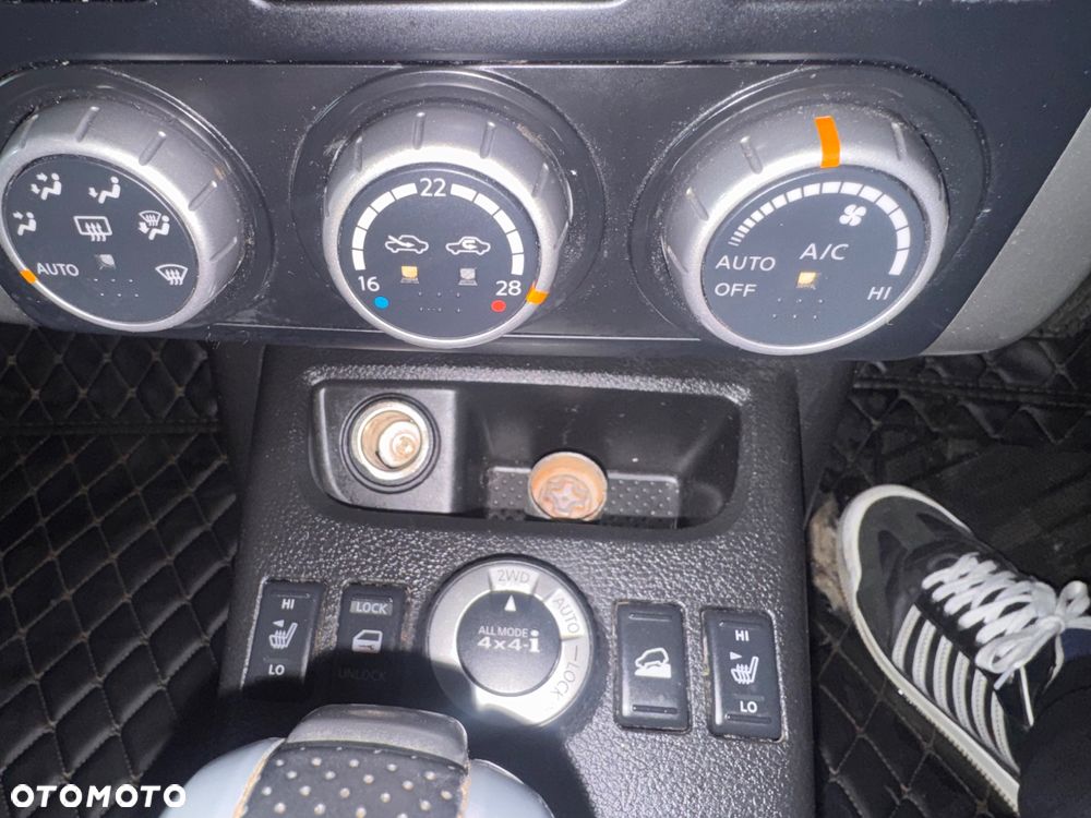 Nissan X-Trail 2.0 dCi 4x4 DPF Automatik Platinum - 24