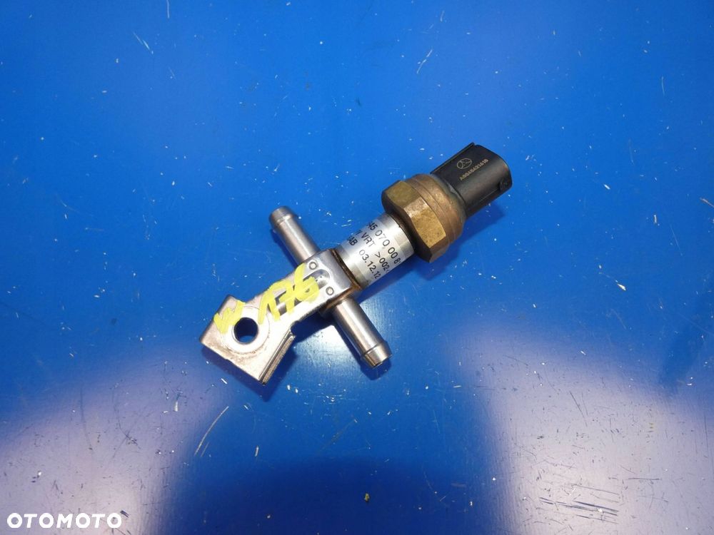 MERCEDES A W176 W246 CLA W117 GLA W156 1.8 2.2 CDI CZUJNIK CIŚNIENIA PALIWA - 1