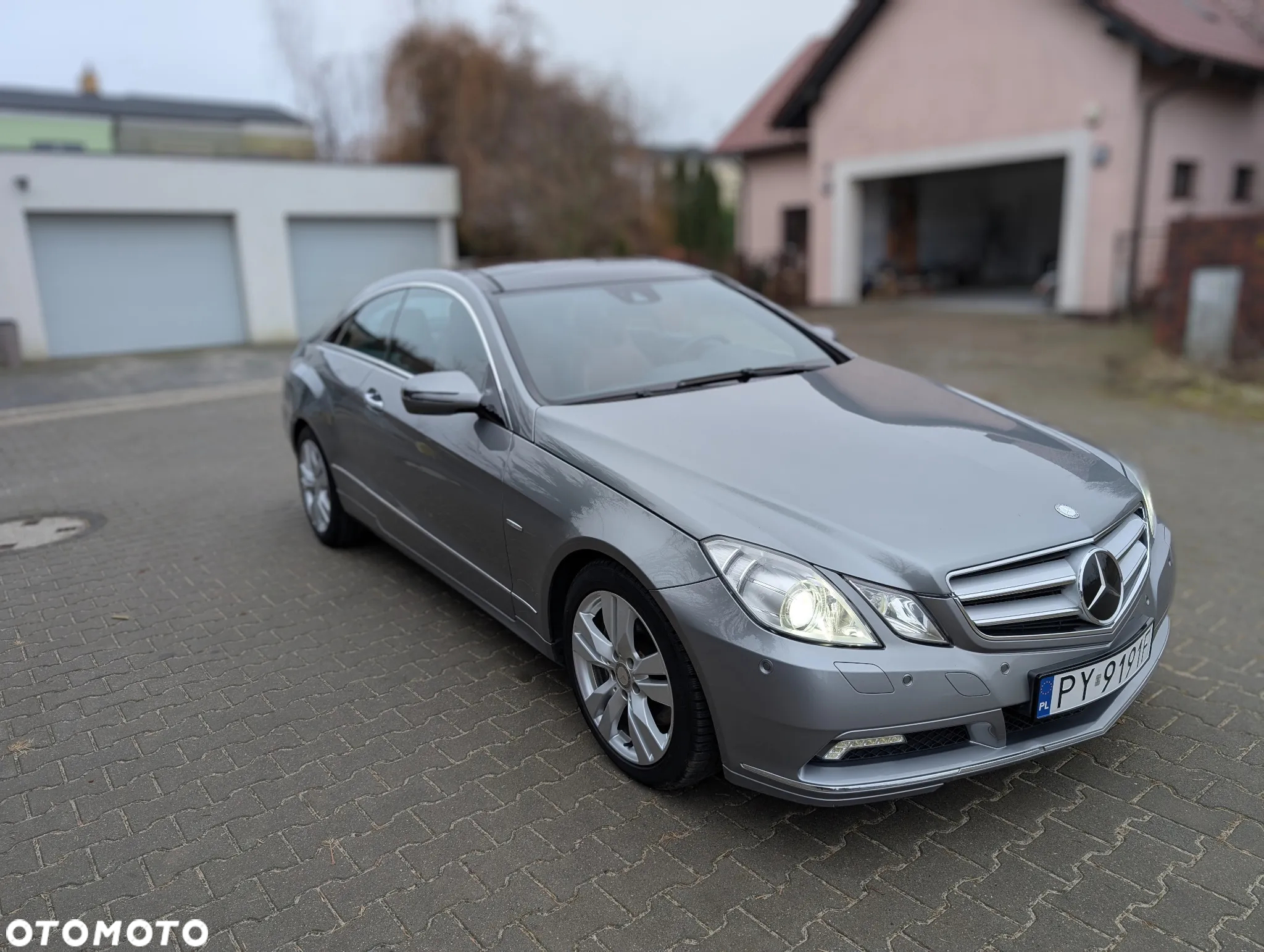 Mercedes-Benz Klasa E 350 CDI DPF Coupe BlueEFFICIENCY 7G-TRONIC Elegance - 8