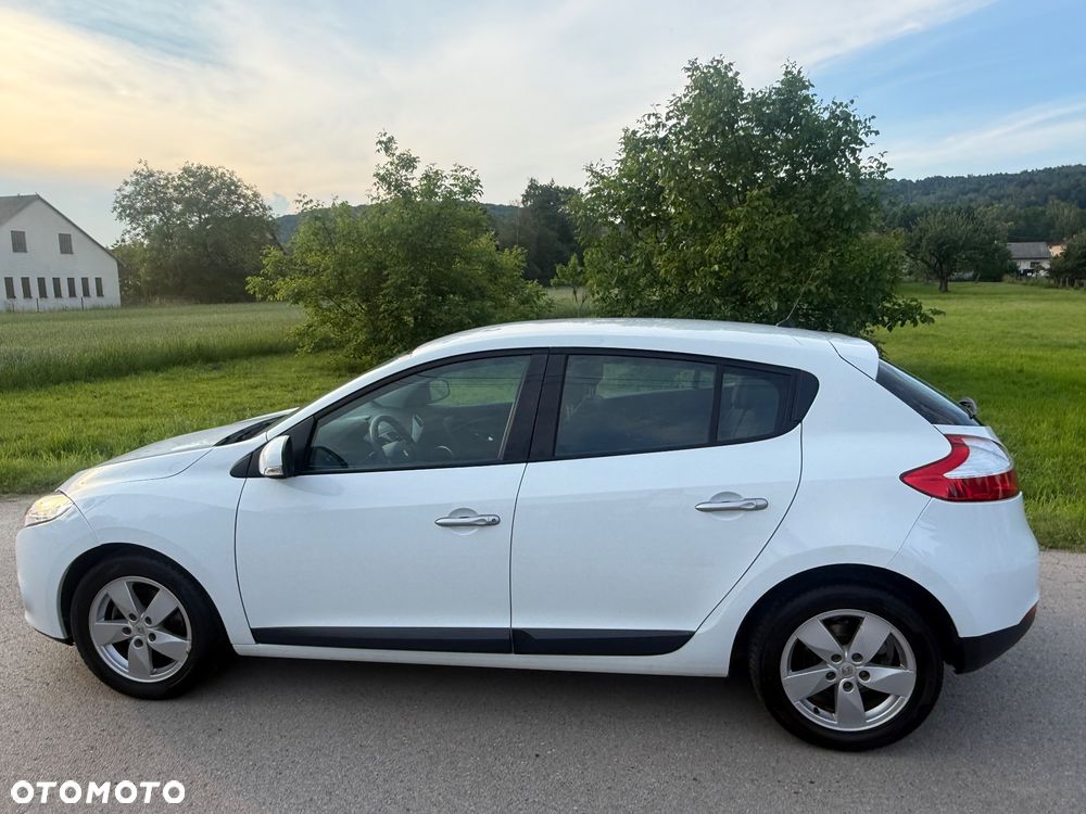 Renault Megane 1.6 16V Dynamique Euro5 - 13