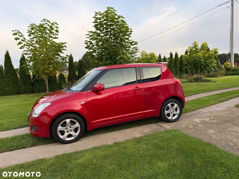 Suzuki Swift 1.3 Sunlight Edition - 2