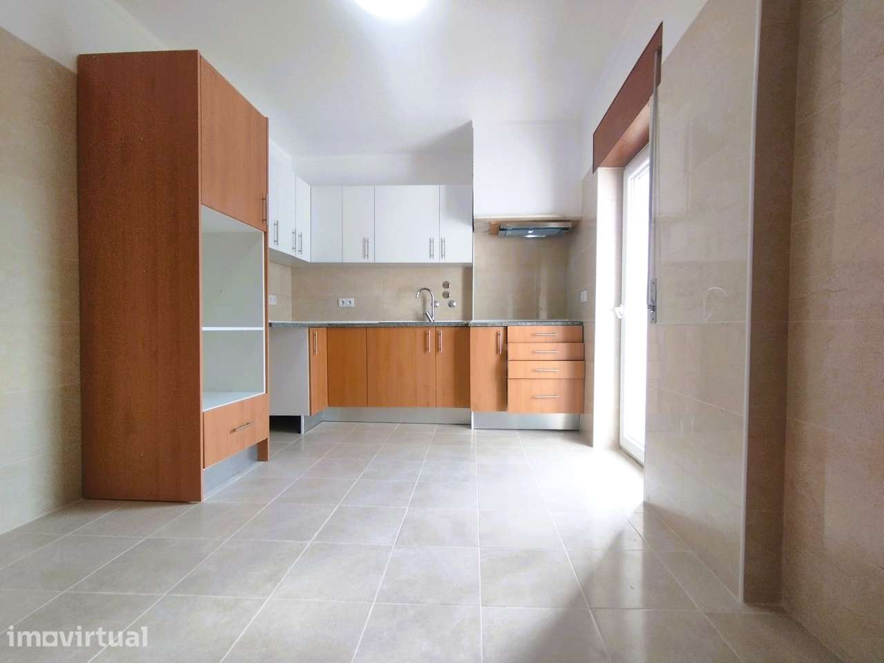 Apartamento T1, centro de Torres Vedras - Grande imagem: 3/25