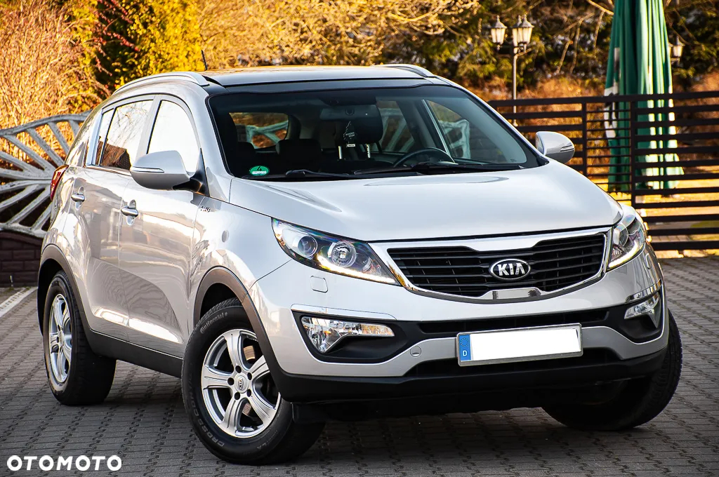 Kia Sportage 2.0 CRDI 4WD Automatik Dream-Team Edition - 11