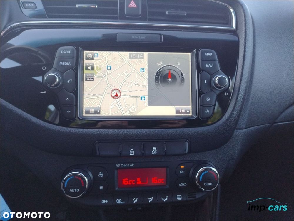 Kia Ceed - 12