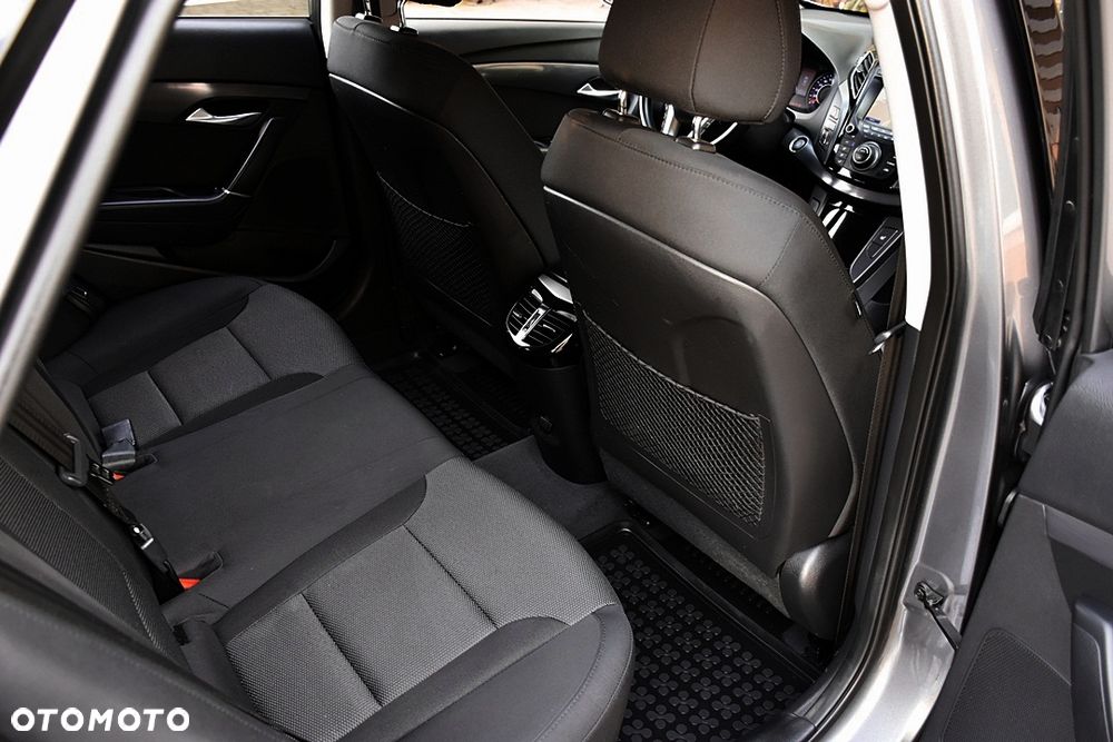 Hyundai i40 i40cw 1.7 CRDi Fifa World Cup Edition - 9