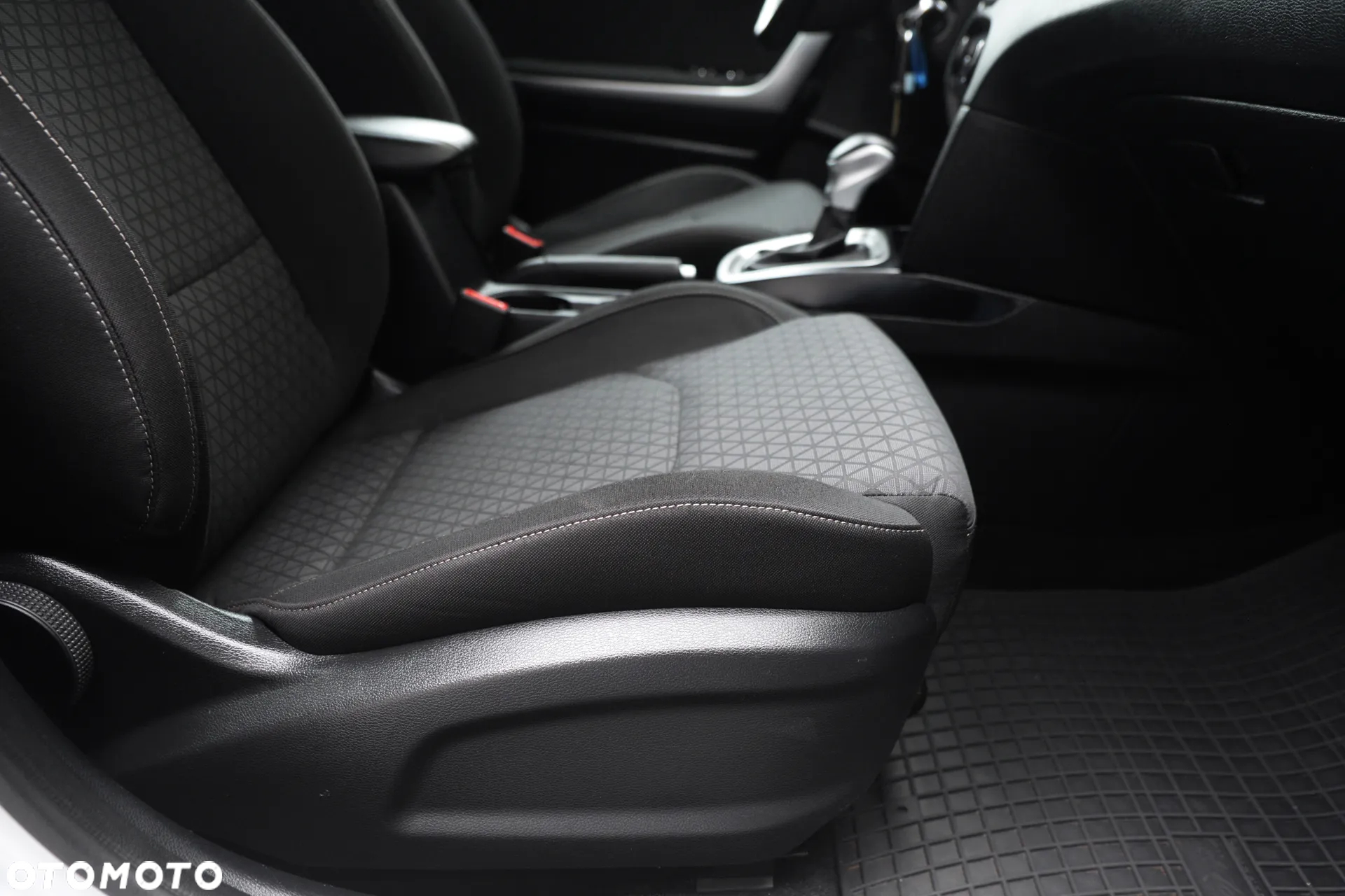 Kia Ceed 1.5 T-GDI Business Line DCT - 38