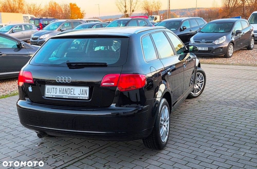 Audi A3 Sportback - 3