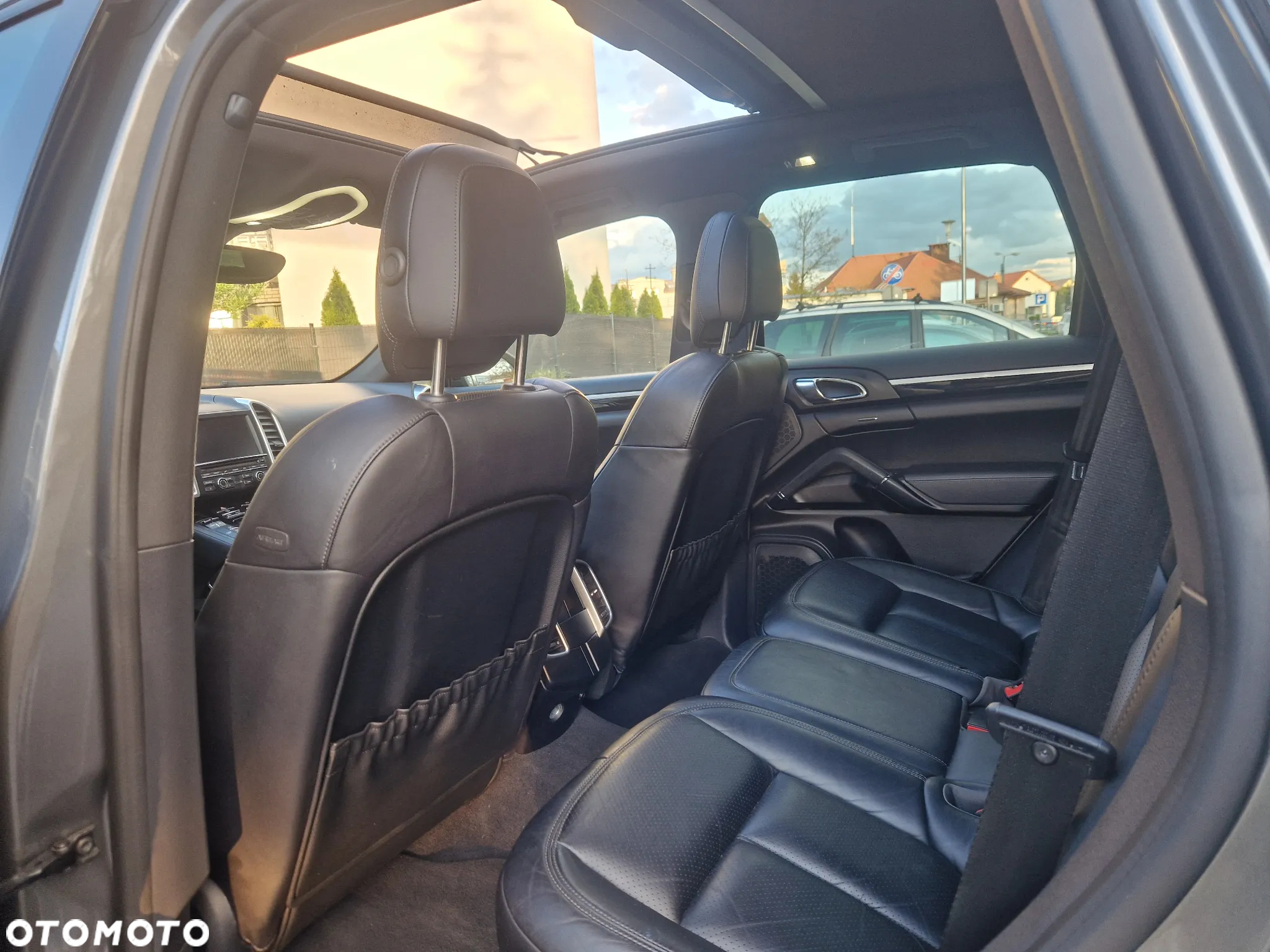 Porsche Cayenne Standard - 9