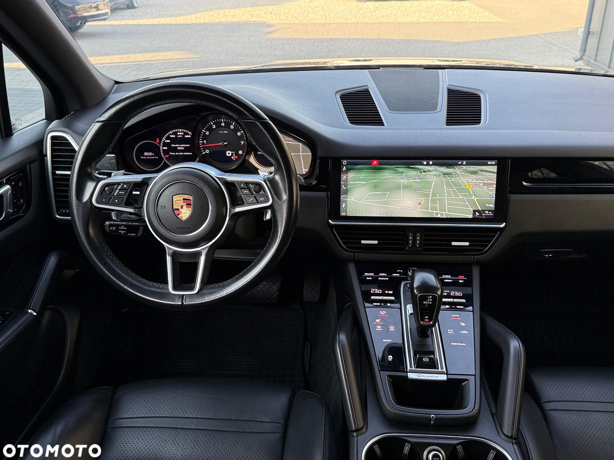 Porsche Cayenne Standard - 26