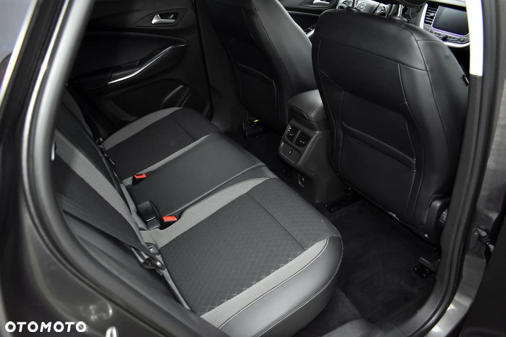 Opel Grandland X 1.6 D Start/Stop INNOVATION - 38