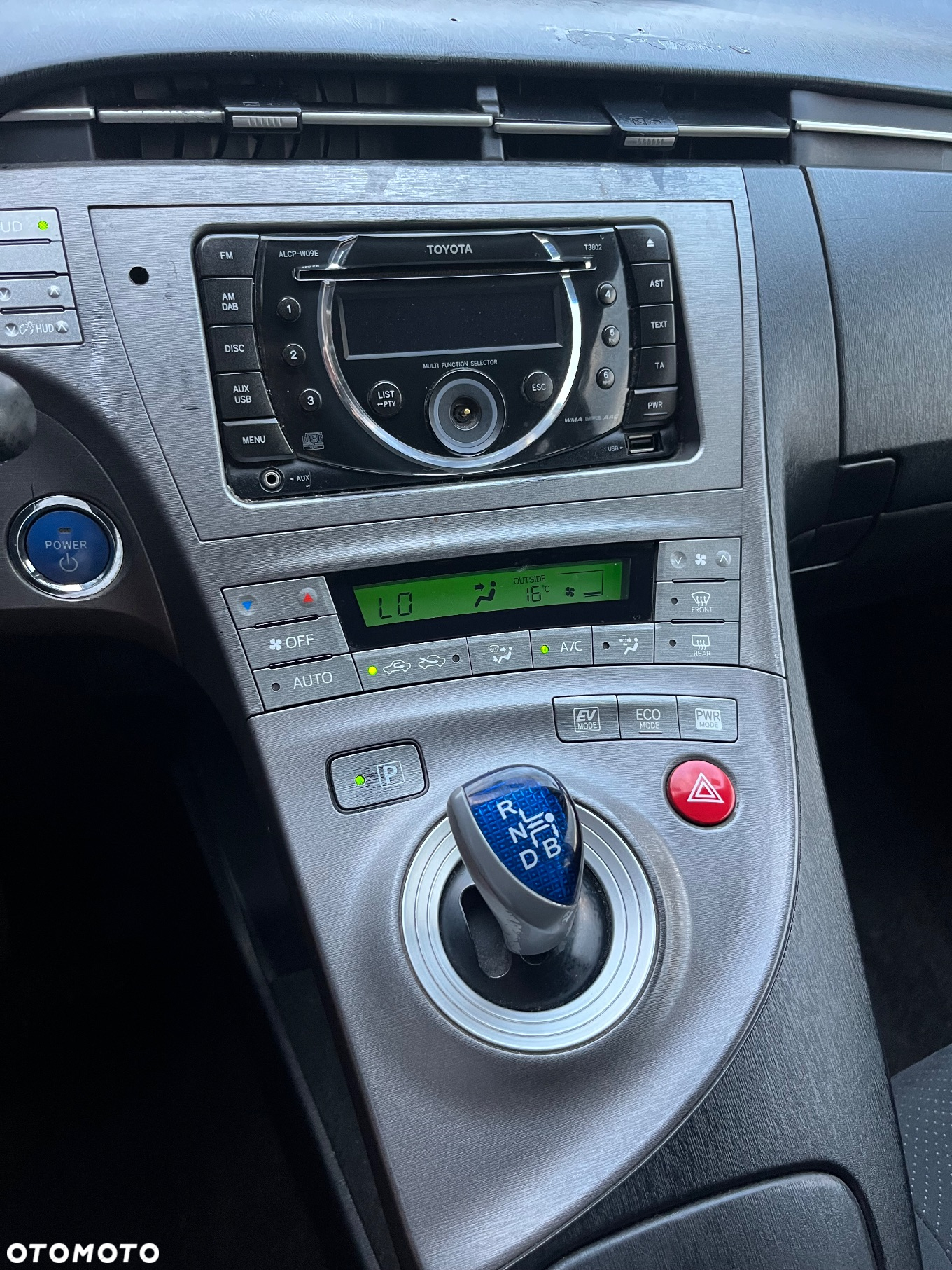 Toyota Prius 1.8 HSD Life - 15