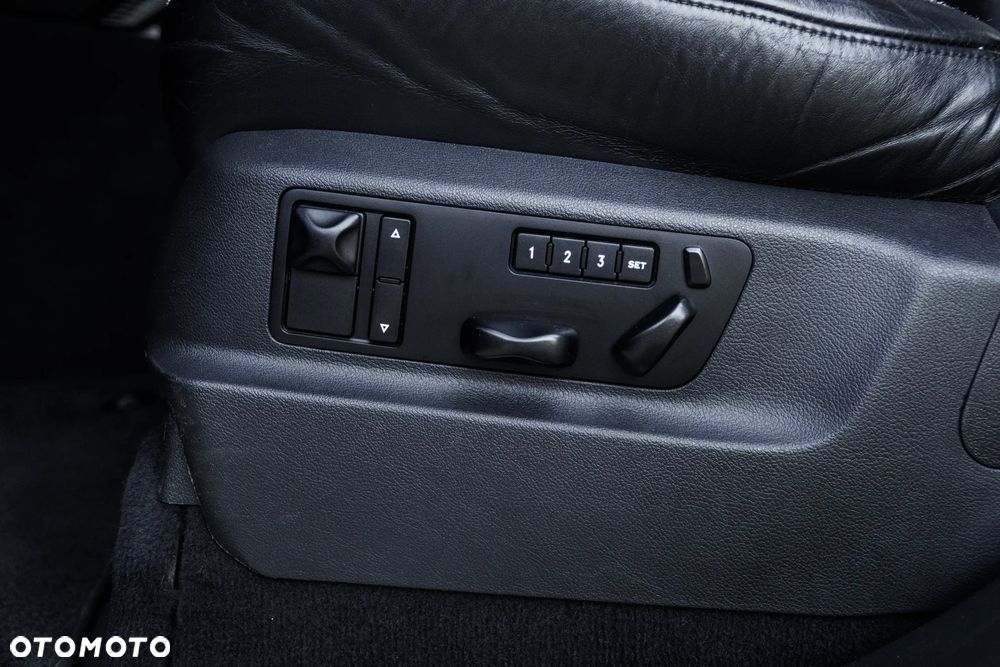 Porsche Cayenne - 23